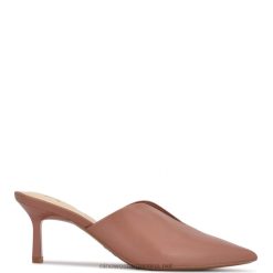 equipaje nuevo mules kapps 9x9 con puntera en punta Nine West 0DDT0696